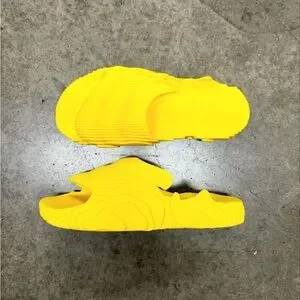 Auracles Chris Brown Nami Slide • Solar Yellow • 2024 Auracles Chris Brown Nami Slide|2024|10M/11.5W|Solar Yellow  main image 2